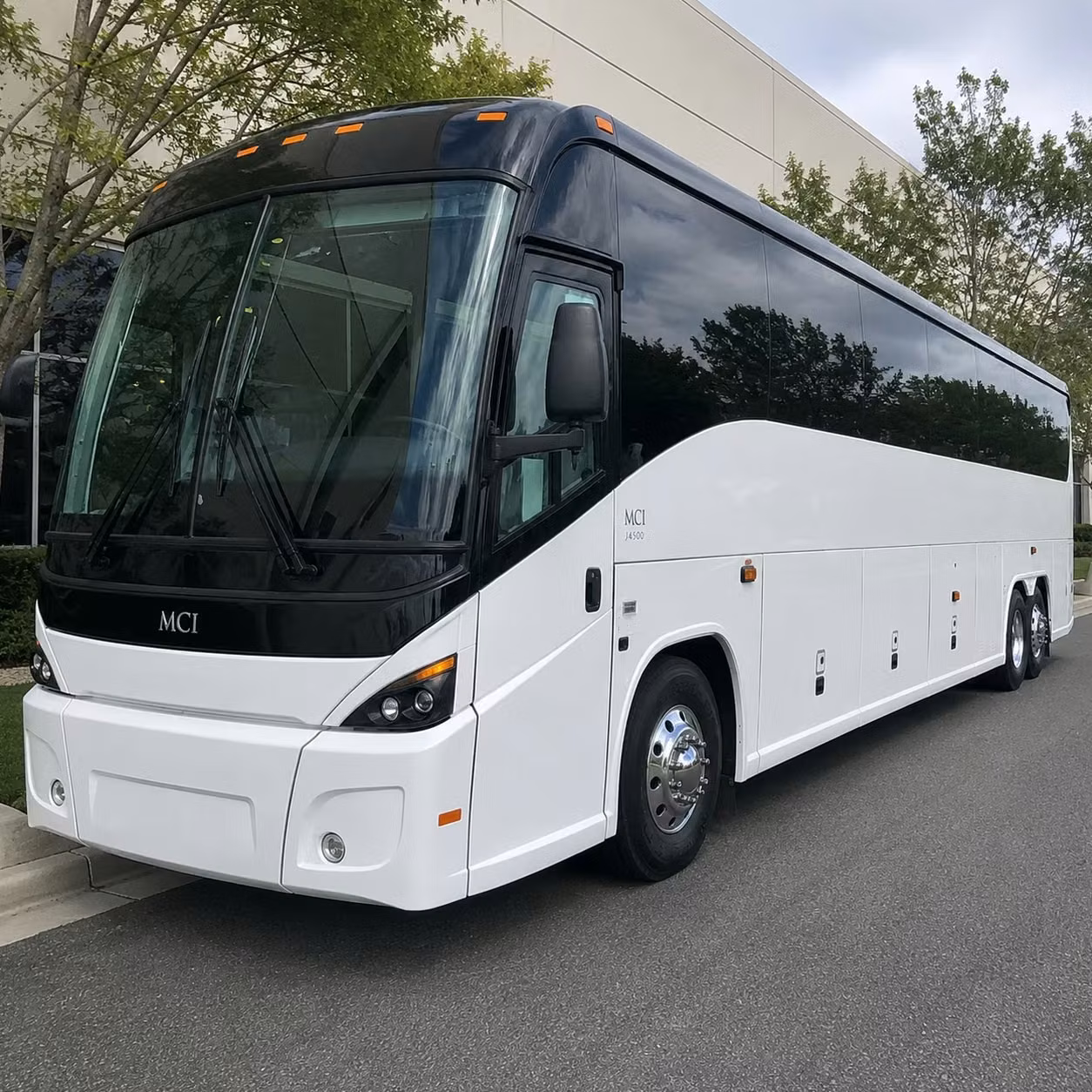 ewr airport employee shuttle services for newark based companies